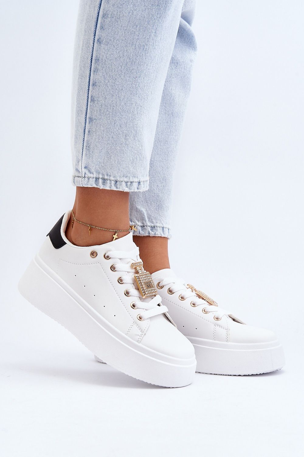 Women's Sneakers - Low-Top Women Platform Sneakers Shoes - Lace-Up All-Season Shoes
