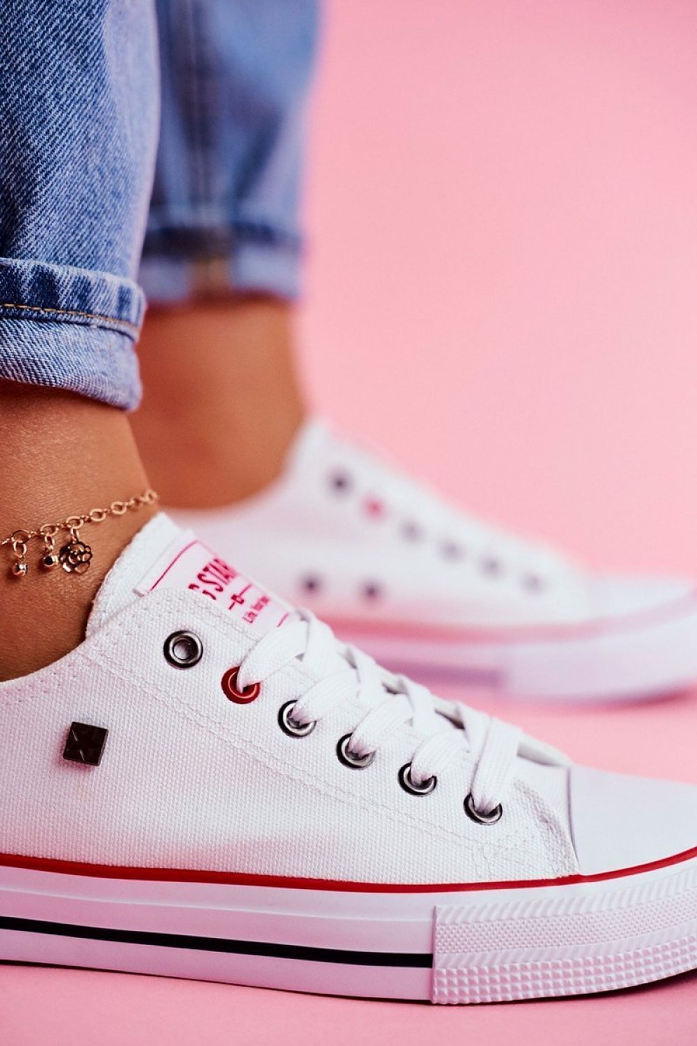 Women's Sneakers - Low-Top Women Sneakers - Lace-Up All-Season Shoes