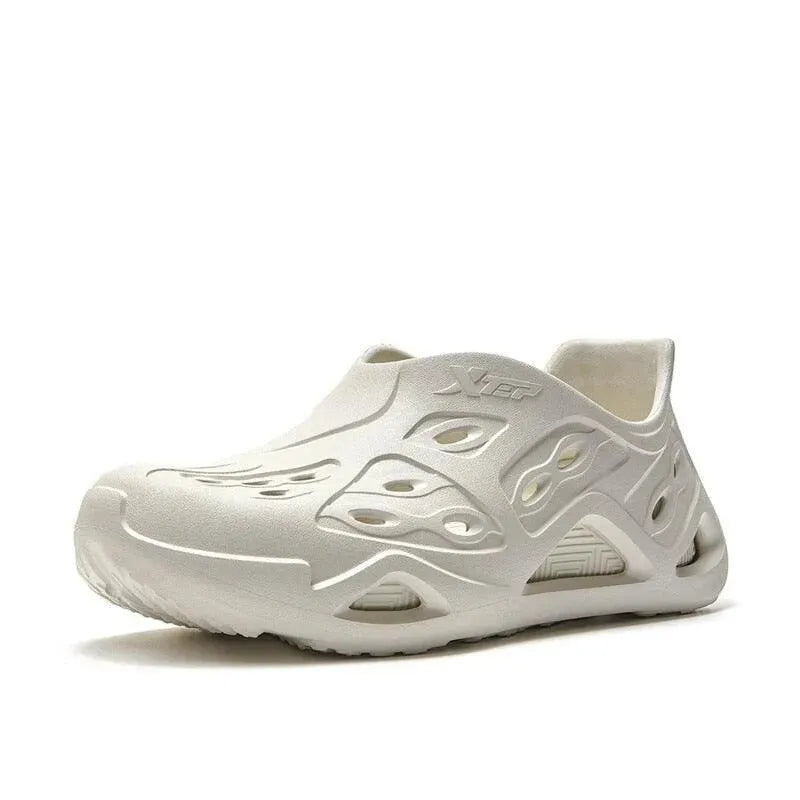 Casual Breathable Crocs Shoes fashion image