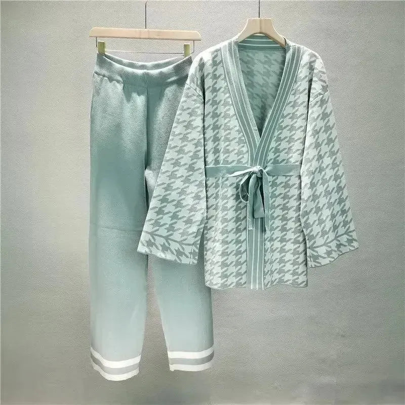 Chic Women Geometric V-Neck Two-Piece Set