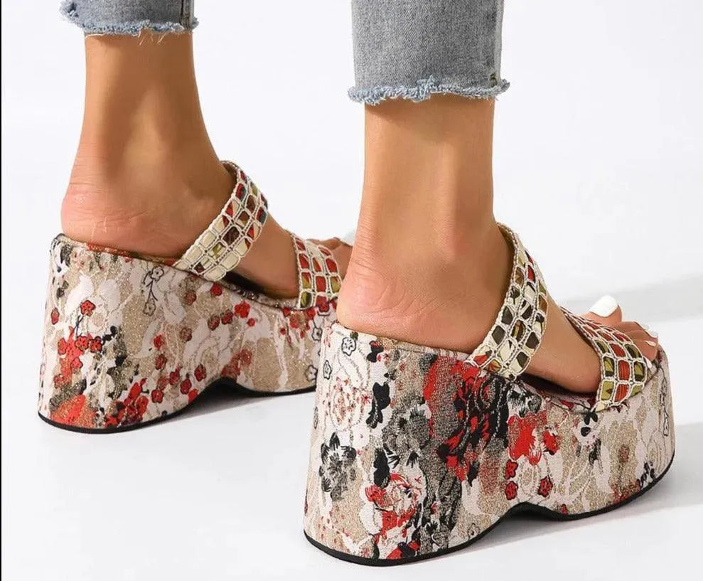 Chunky Printed Wedge Sandals - Wedge Shoes - LeStyleParfait