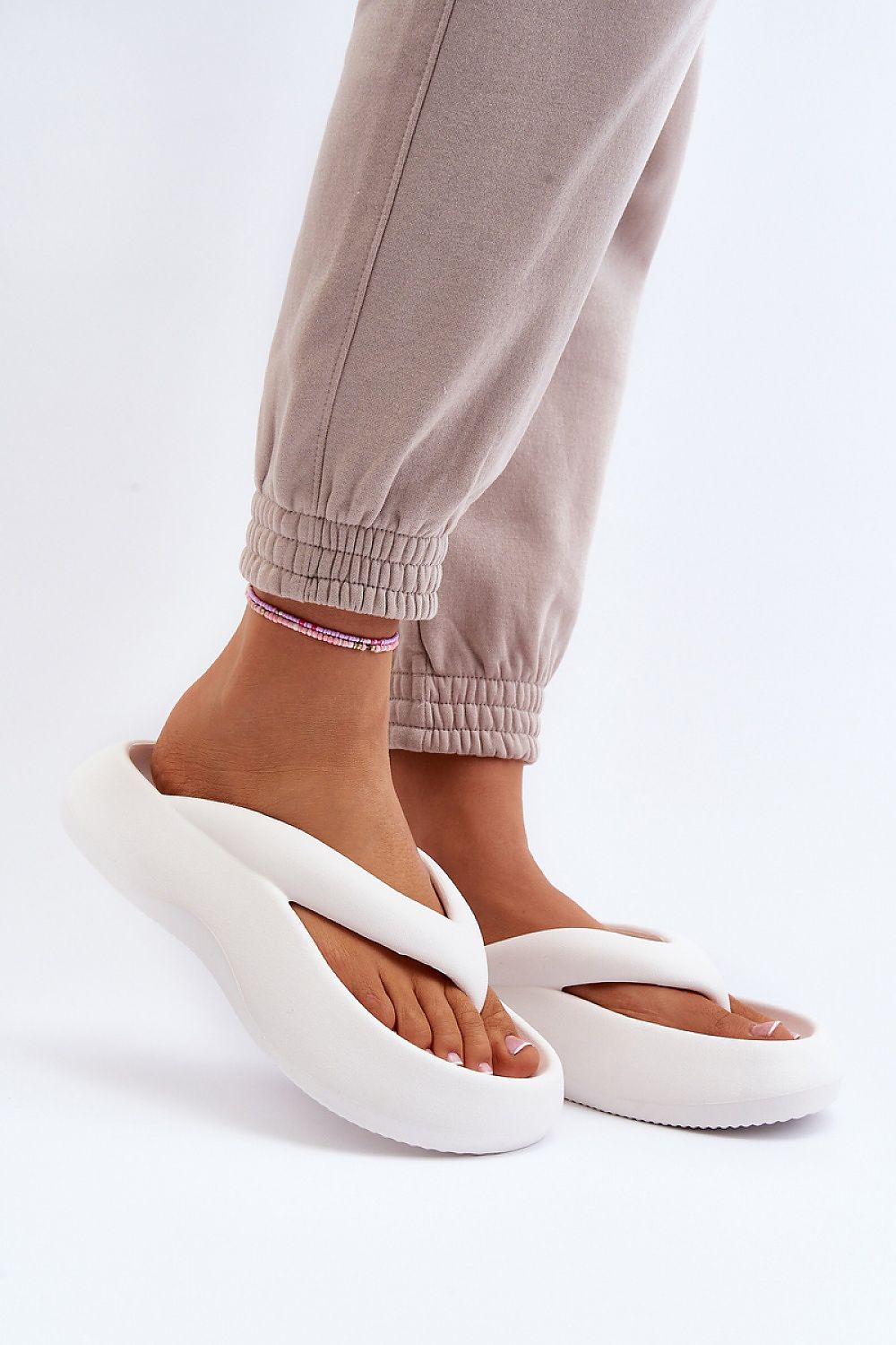  Japanese flip-flops model 194386 Step in style 