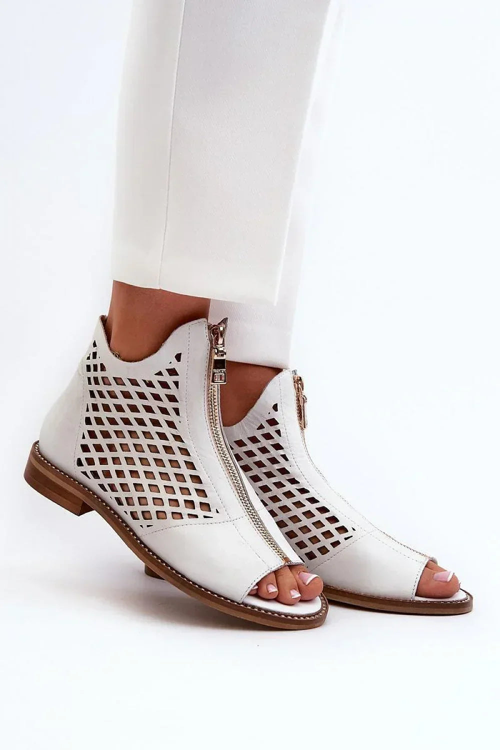  Sandals model 196666 Step in style 