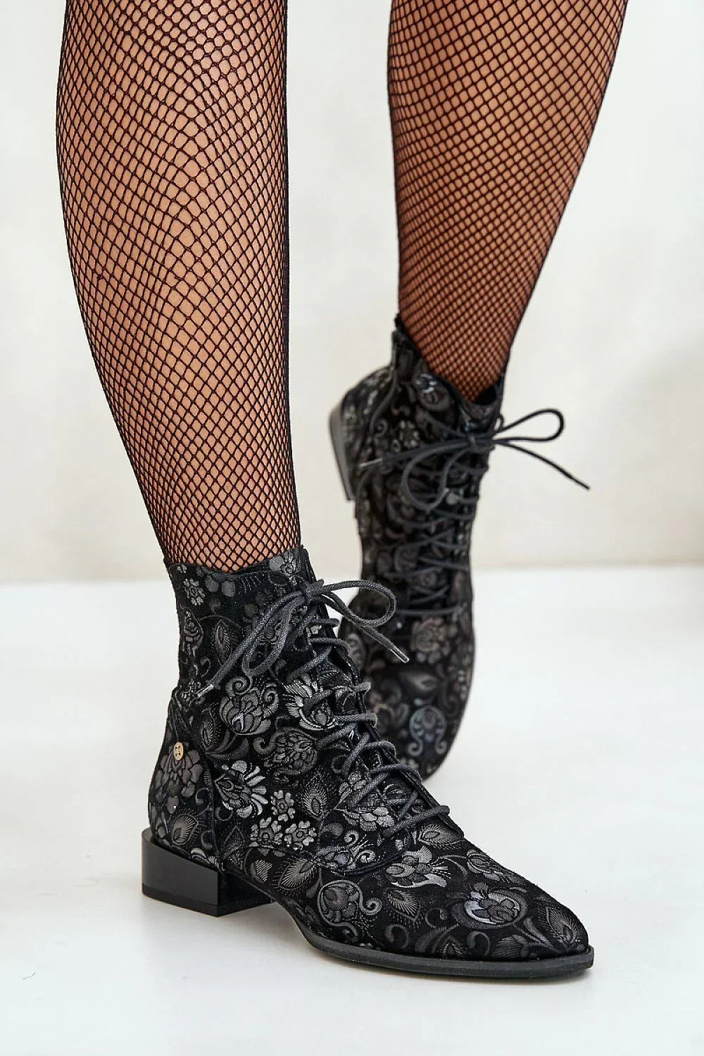  Boots model 200092 Step in style 