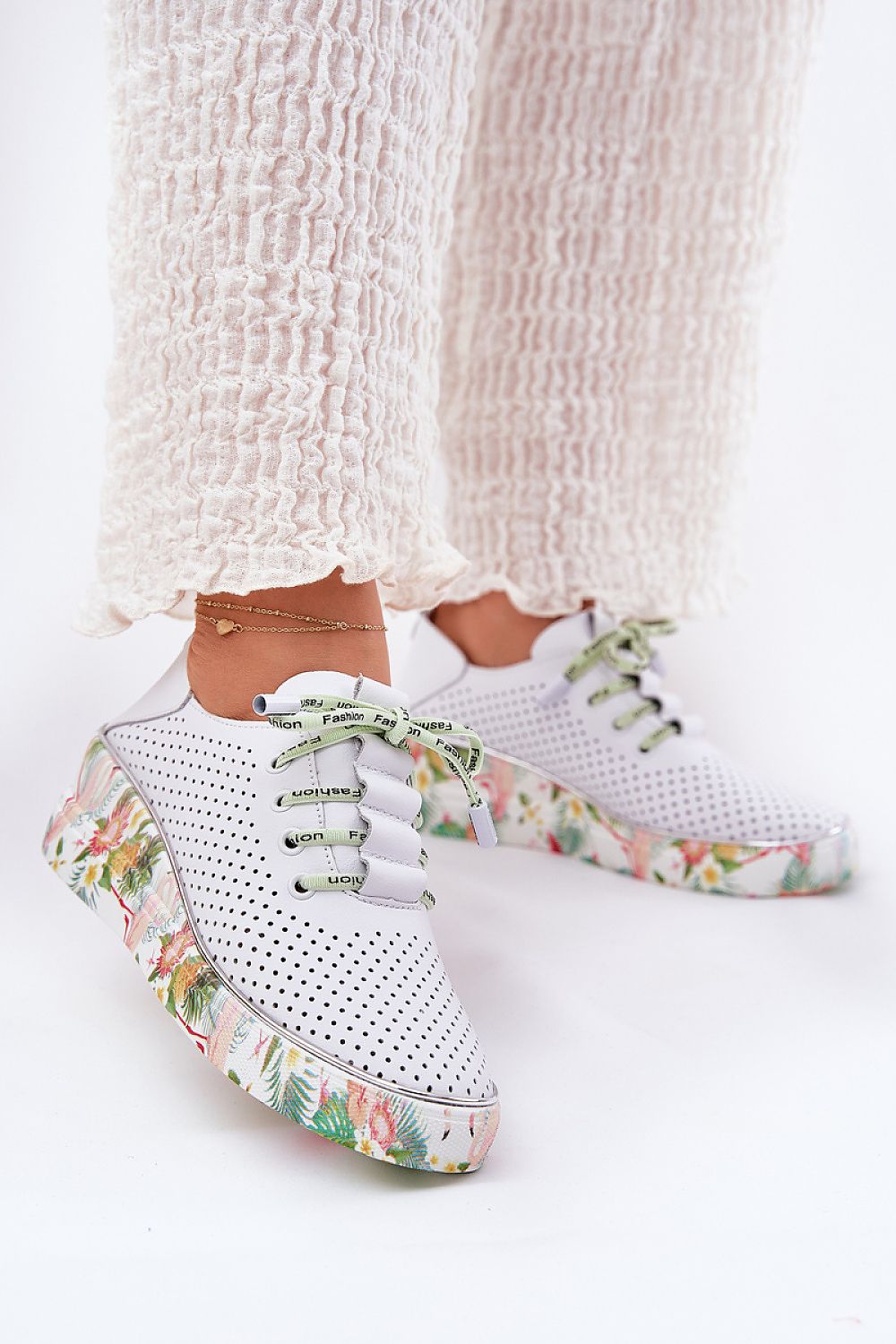  Half shoes model 212555 Step in style 