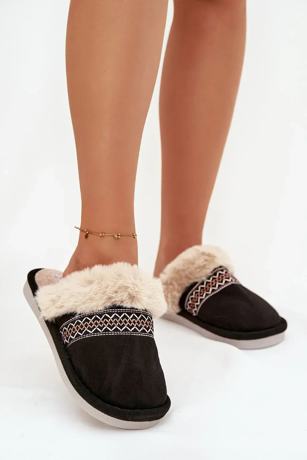  Slippers model 221488 Step in style 