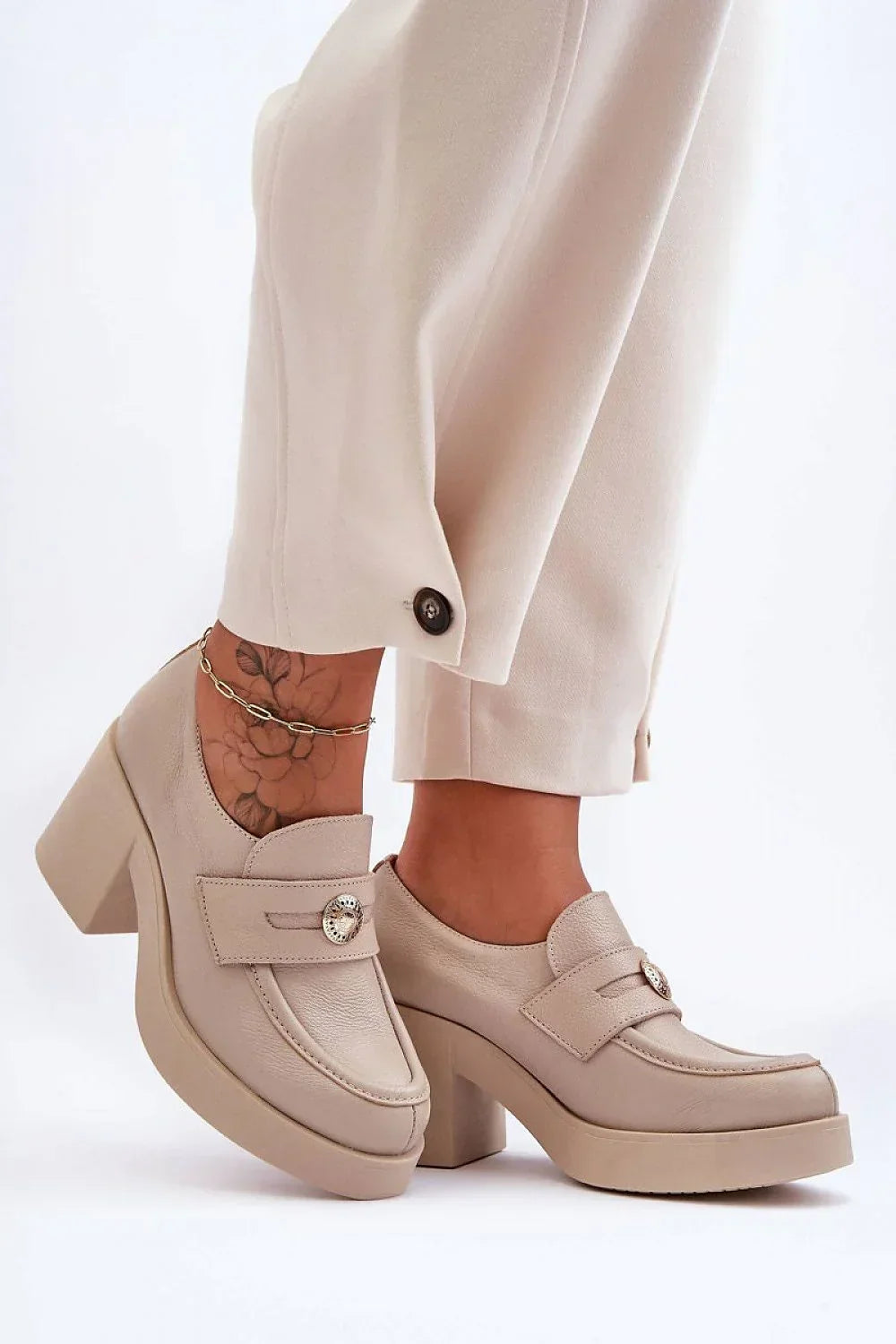  Heeled low shoes model 183949 Step in style 