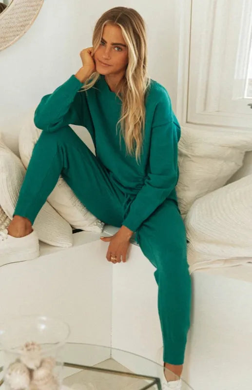 Relaxed Women Casual Fleece Two-Piece Lounge Set - Casual Lounge Set - LeStyleParfait