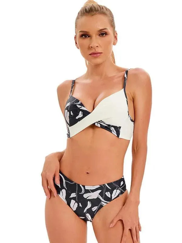 Women Floral Bandeau Bikini Set fashion image