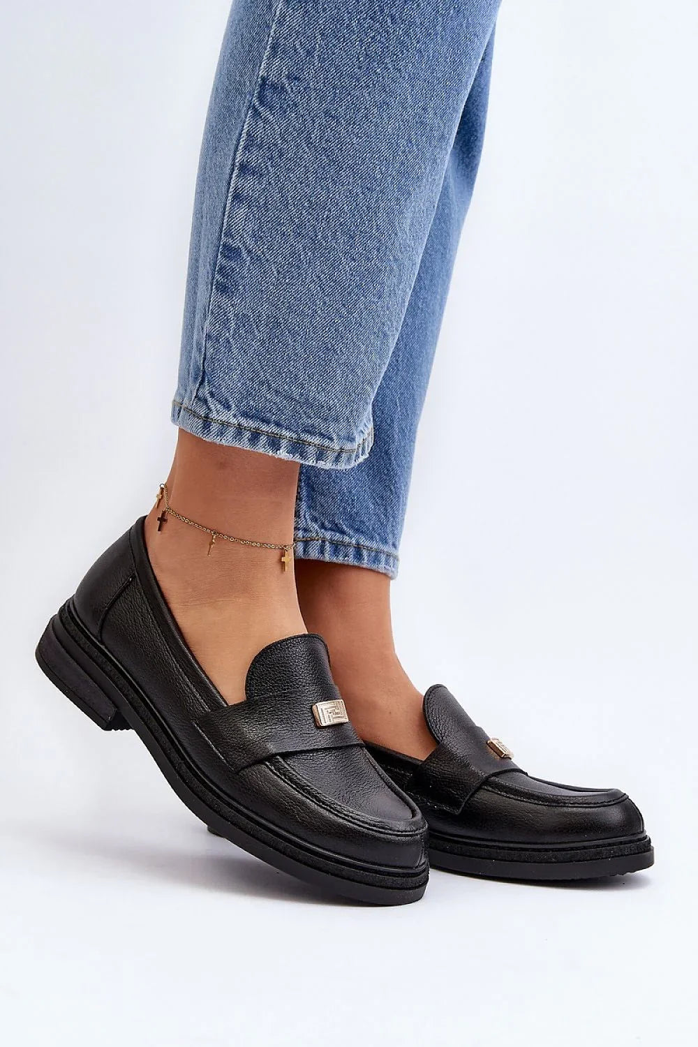 Women’s beige and black leather block heel moccasin loafers, casual women’s block heel loafers for spring and autumn