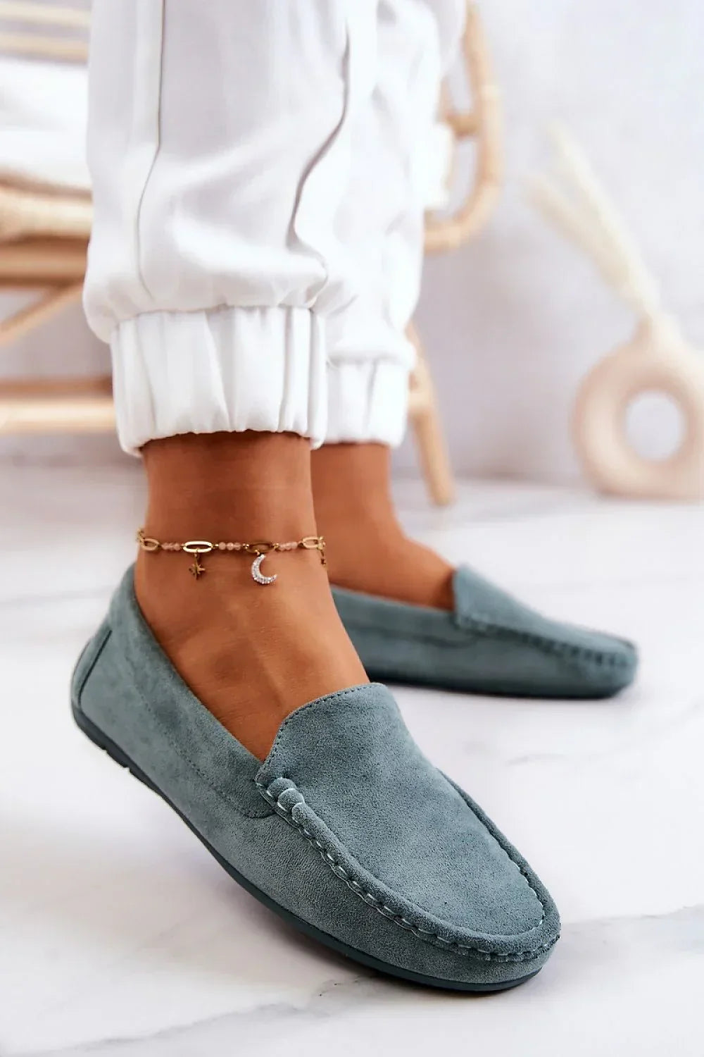 Women’s suede driving moccasin loafers, lightweight flat women’s driving loafers for casual spring outfits