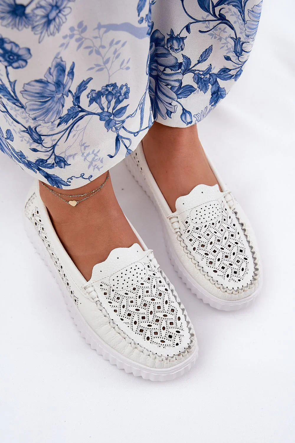 Women’s white leather platform moccasins with laces, casual women’s platform moccasins for spring–summer